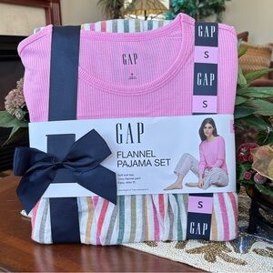 Brand New Gap Flannel Pajama Set Soft Knit Pink Long Sleeve Top & Striped Pants